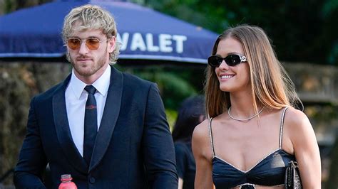 nina agdol harvey|Is Logan Paul’s Fiancee Nina Agdal’s Photo With Harvey。